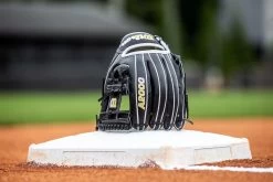 2023 Wilson A2000 1786 Spin Control 11.5" Infield Baseball Glove: WBW100985115 -Baseball Promotions Shop WBW100985115Lifestlye2